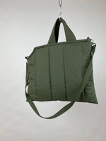 puffer tote with zipper